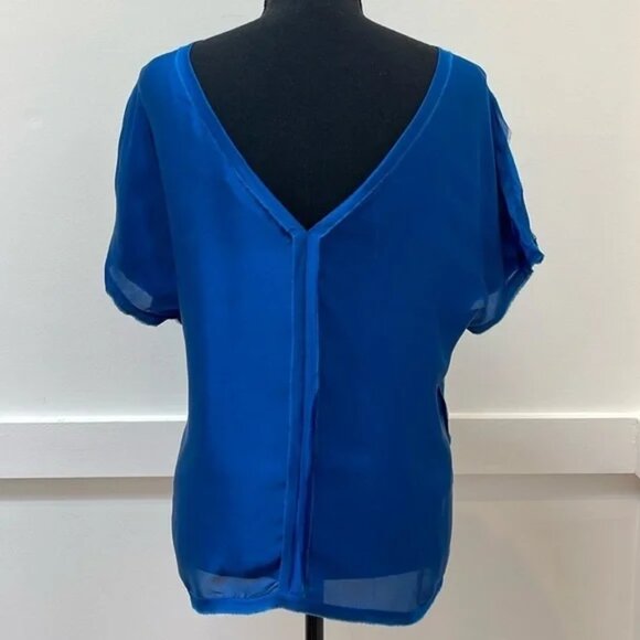 Vintage top blue silk layered with low v-back Medium - Picture 2 of 4
